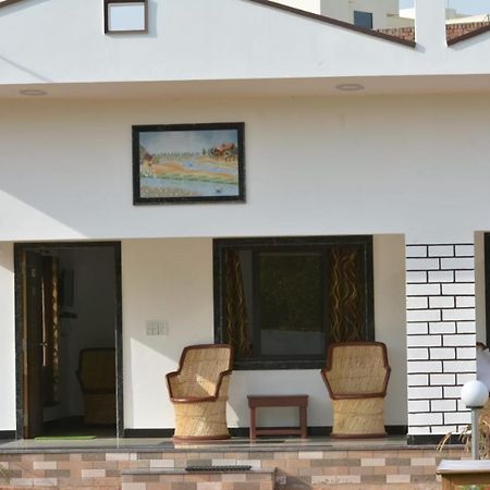 Mango Tree Resort 布什格尔 外观 照片